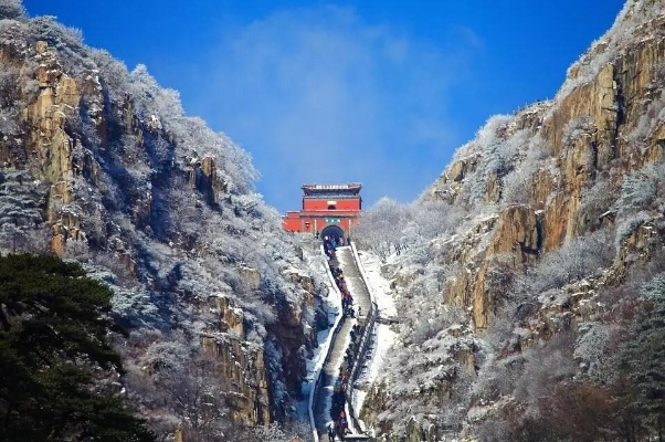泰山天气,山巅之上的四季交响曲 泰山天气,山巅之上的四季交响曲